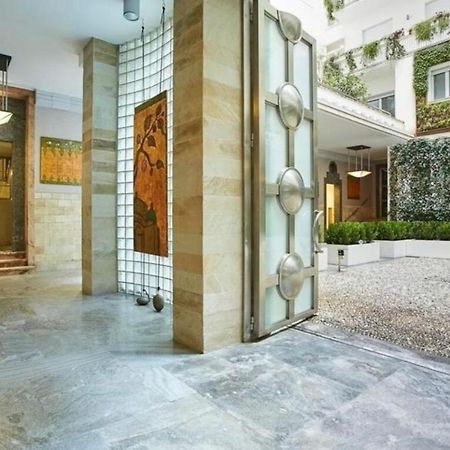 Palazzo Beltrade By Halldis Milán Exterior foto