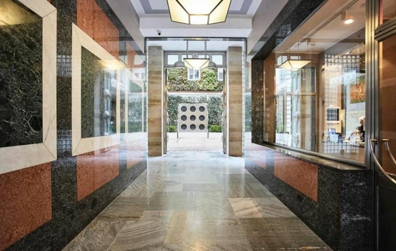 Palazzo Beltrade By Halldis Milán Exterior foto